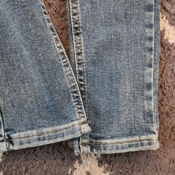 Topshop Jamie High Rise Jeans with knee rips in mid blue Size 25 - Picture 4 of 8